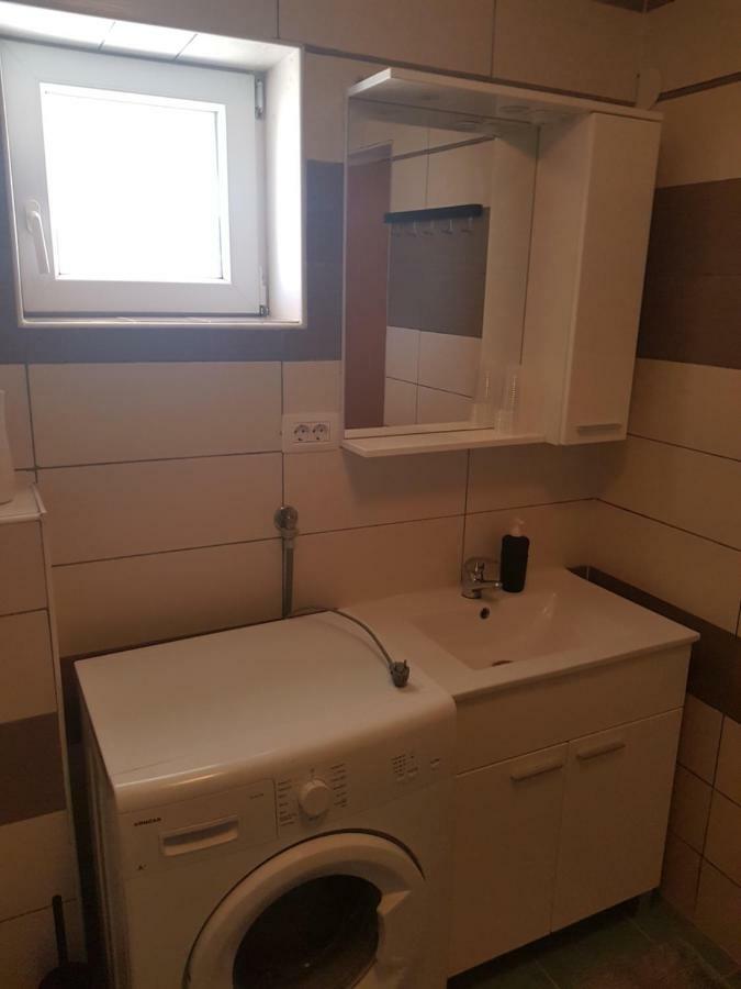 Apartmani Andrej Udbina Ngoại thất bức ảnh