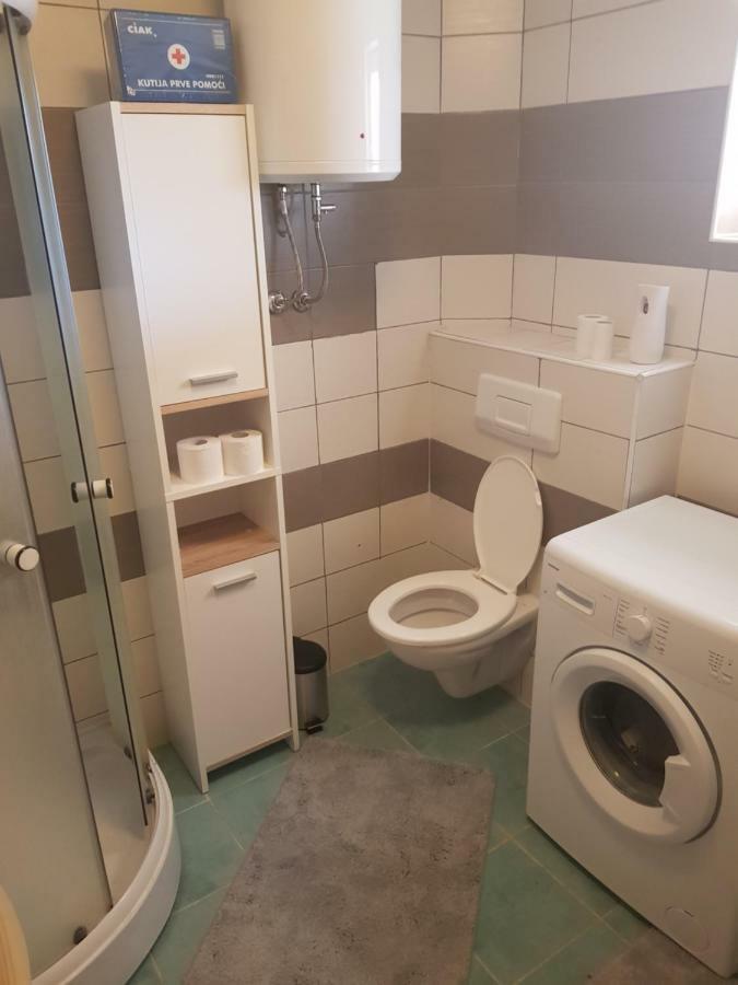 Apartmani Andrej Udbina Ngoại thất bức ảnh