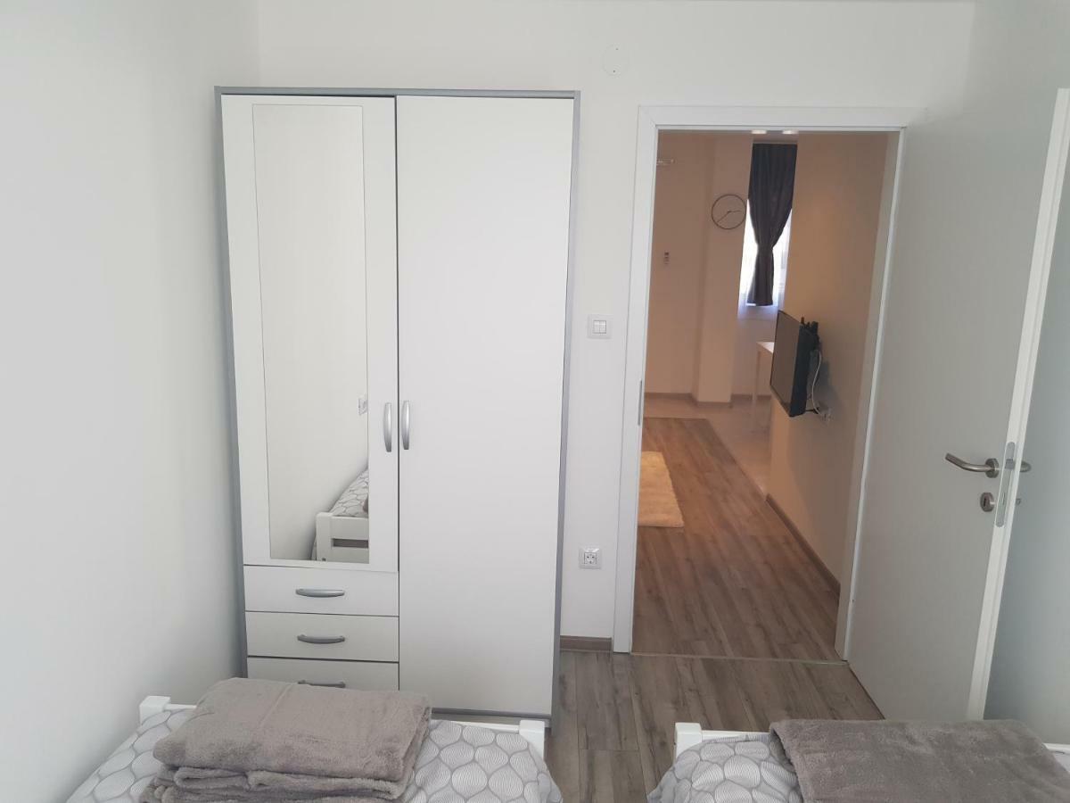 Apartmani Andrej Udbina Ngoại thất bức ảnh