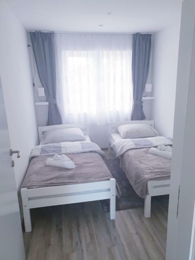 Apartmani Andrej Udbina Ngoại thất bức ảnh