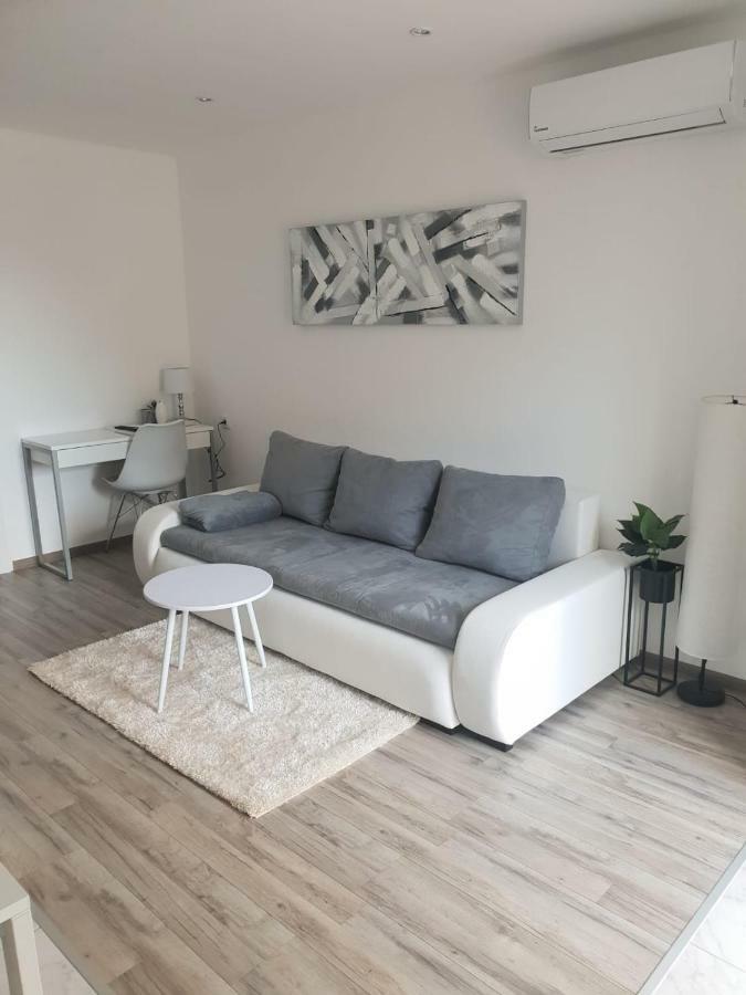Apartmani Andrej Udbina Ngoại thất bức ảnh