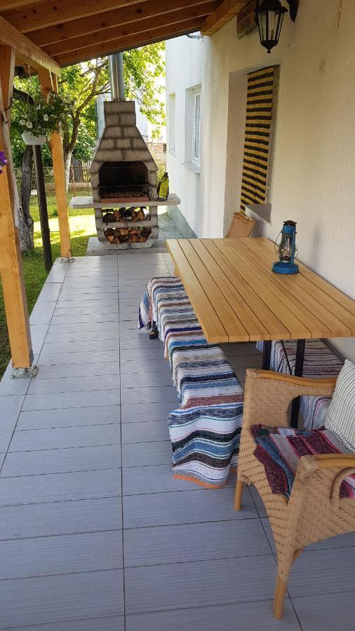 Apartmani Andrej Udbina Ngoại thất bức ảnh
